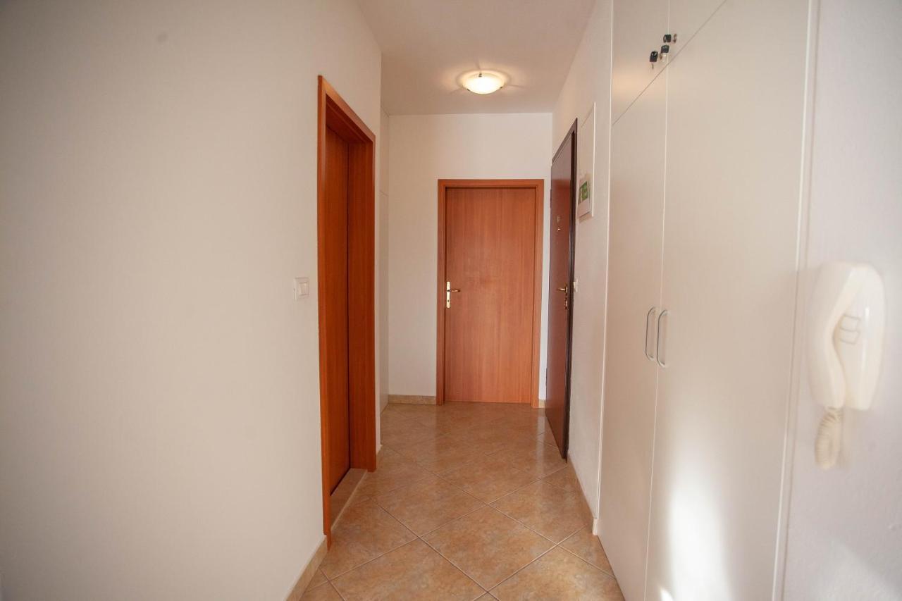 Apartment Jerry With Private Pool Milna  Dış mekan fotoğraf