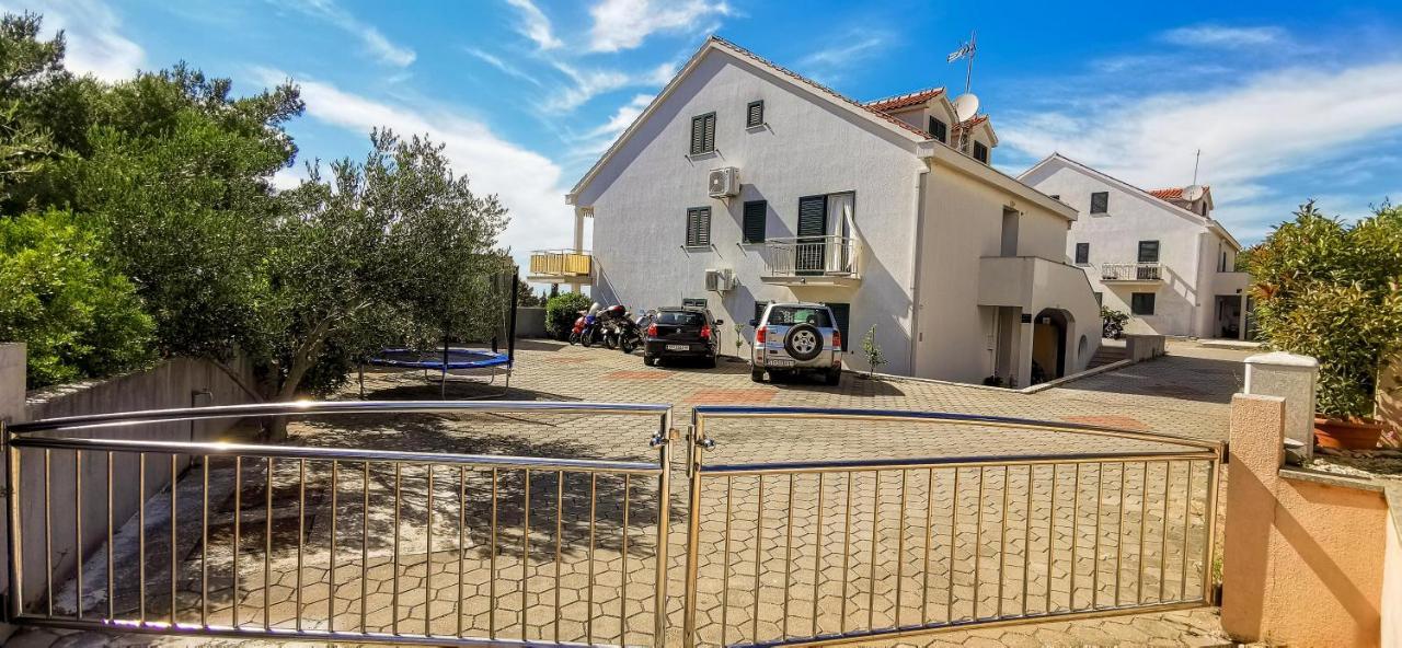 Apartment Jerry With Private Pool Milna  Dış mekan fotoğraf