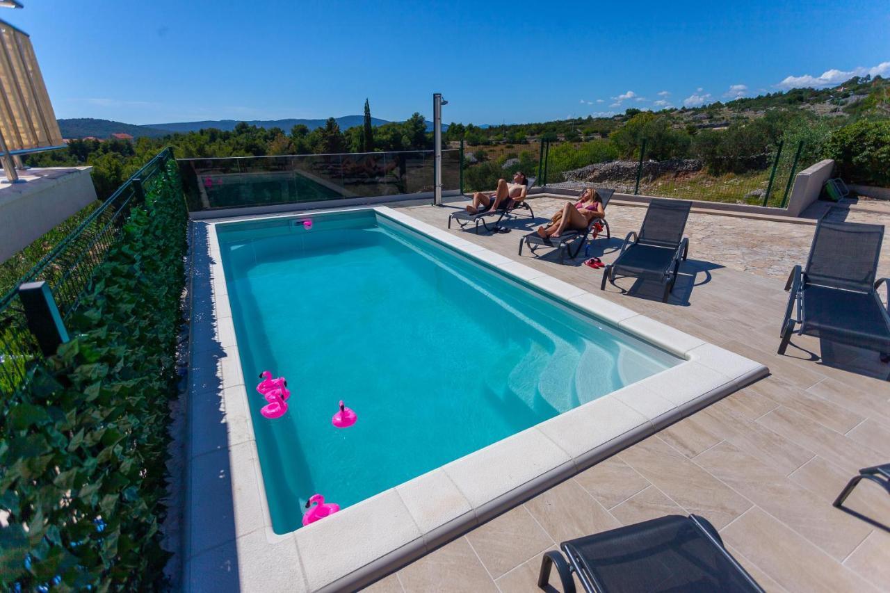 Apartment Jerry With Private Pool Milna  Dış mekan fotoğraf