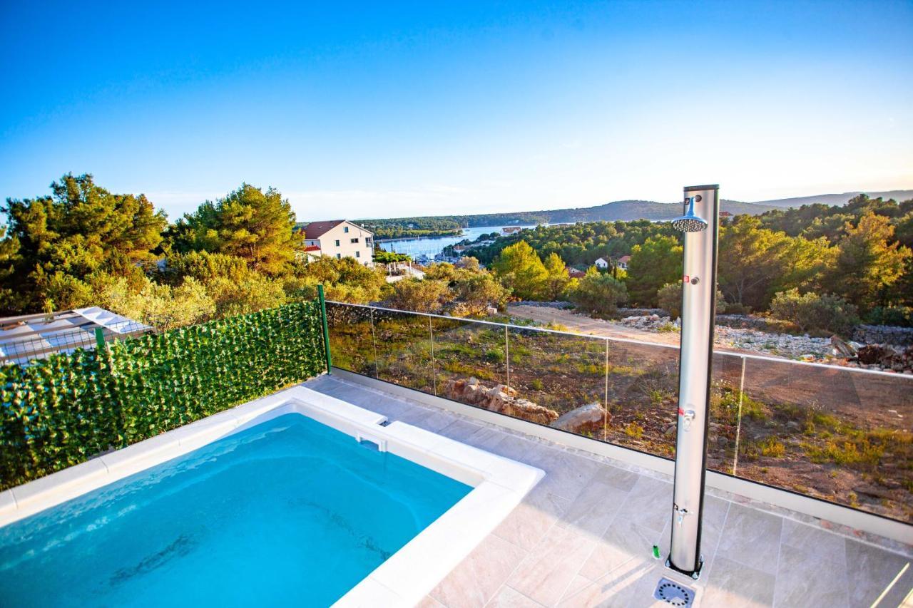 Apartment Jerry With Private Pool Milna  Dış mekan fotoğraf