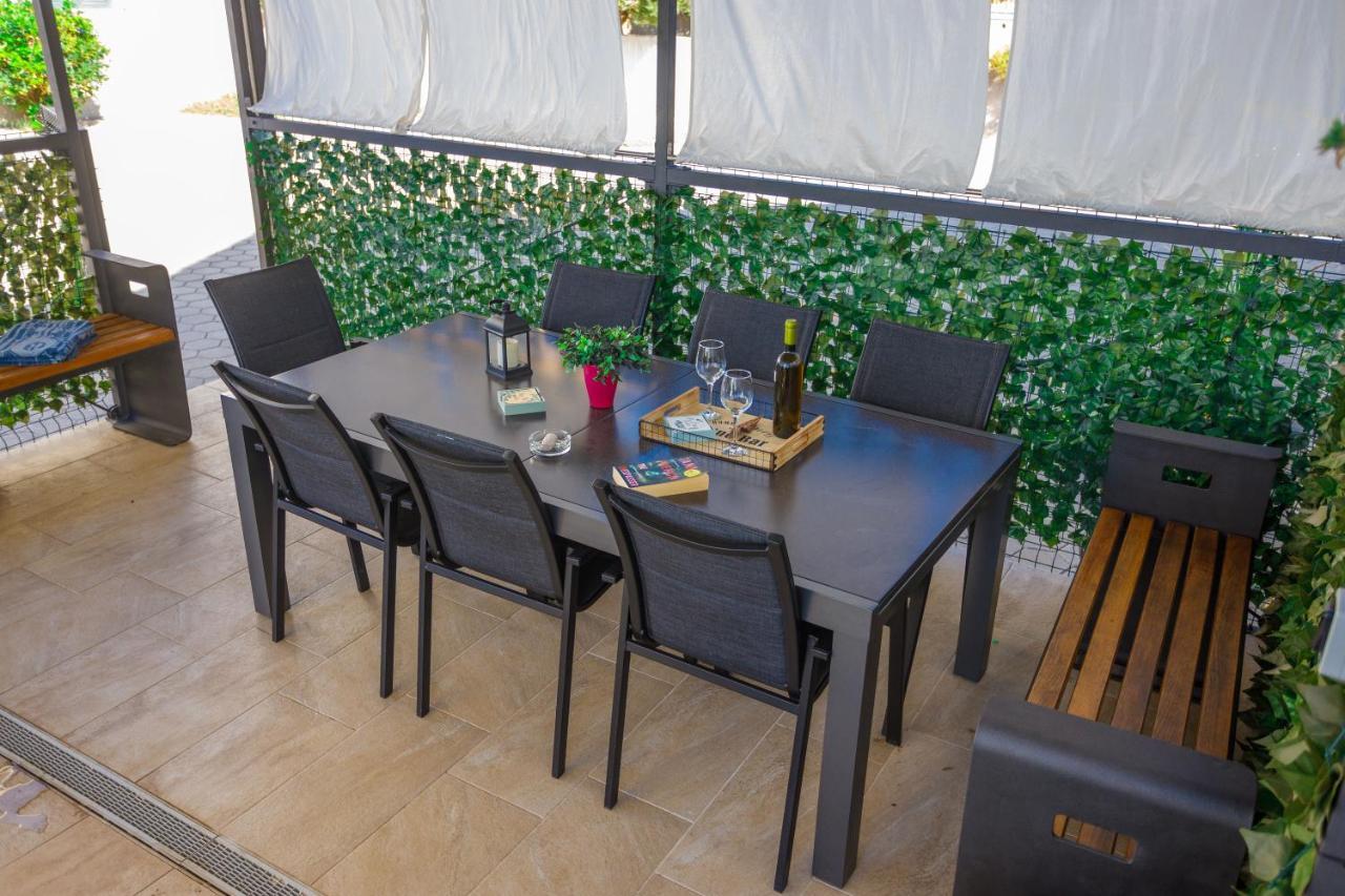 Apartment Jerry With Private Pool Milna  Dış mekan fotoğraf